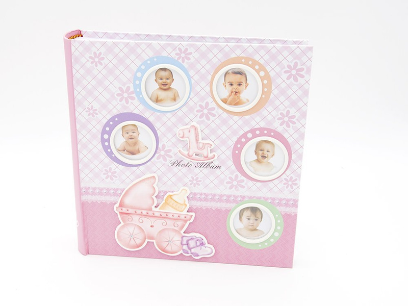 Album buciki 10 x15 prezent na chrzest z grawerem