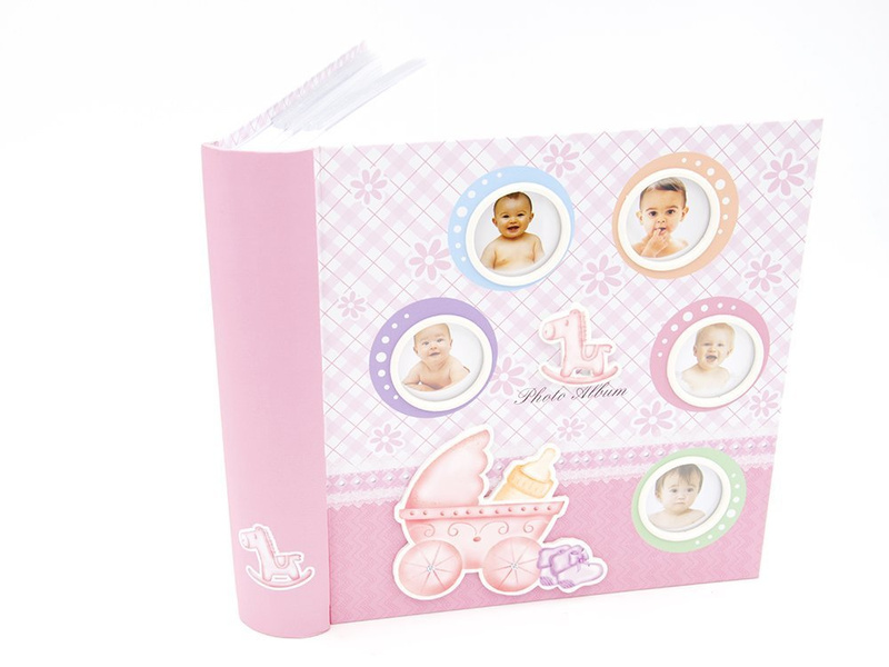 Album buciki 10 x15 prezent na chrzest z grawerem