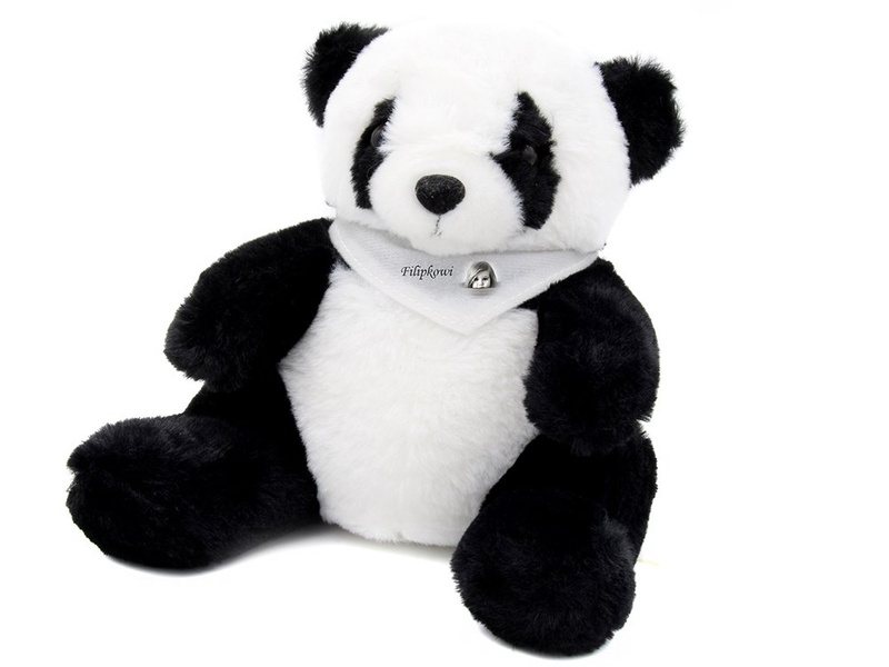 Panda z białą chustką