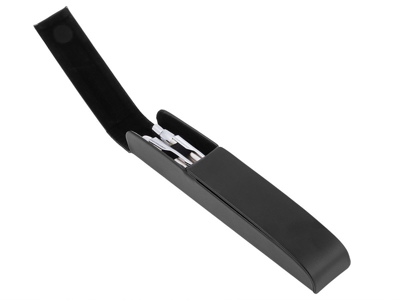 Sztywne etui na artykuły piśmiennicze
