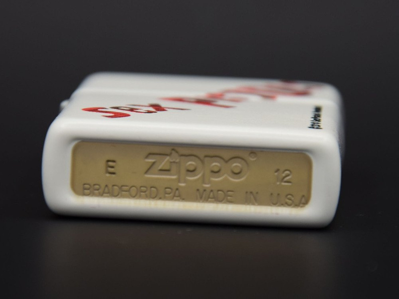 Zapalniczka ZIPPO Sex Pistols biała matowa z28025